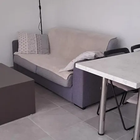 Appartement Chaleureux Pres De Avec Jardin